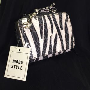 Women's Moda Style Zebra Print Change/Coin Purse